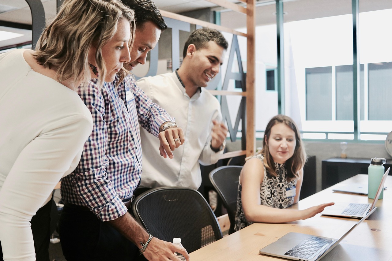 Inbound ou outbound marketing : quelle stratégie adopter en 2025 ?